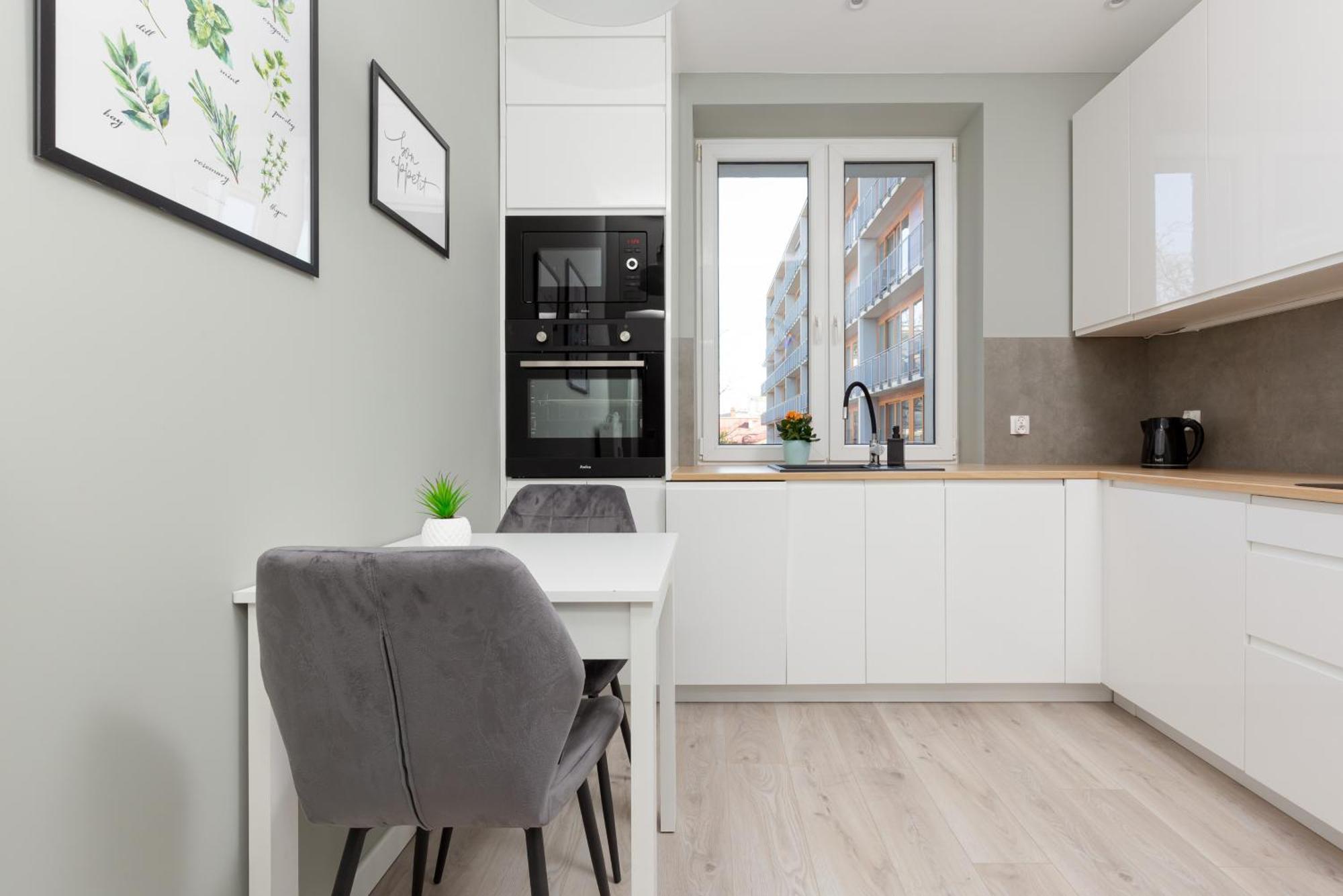 Central Apartment Emilii Plater By Noclegi Renters Варшава Екстер'єр фото